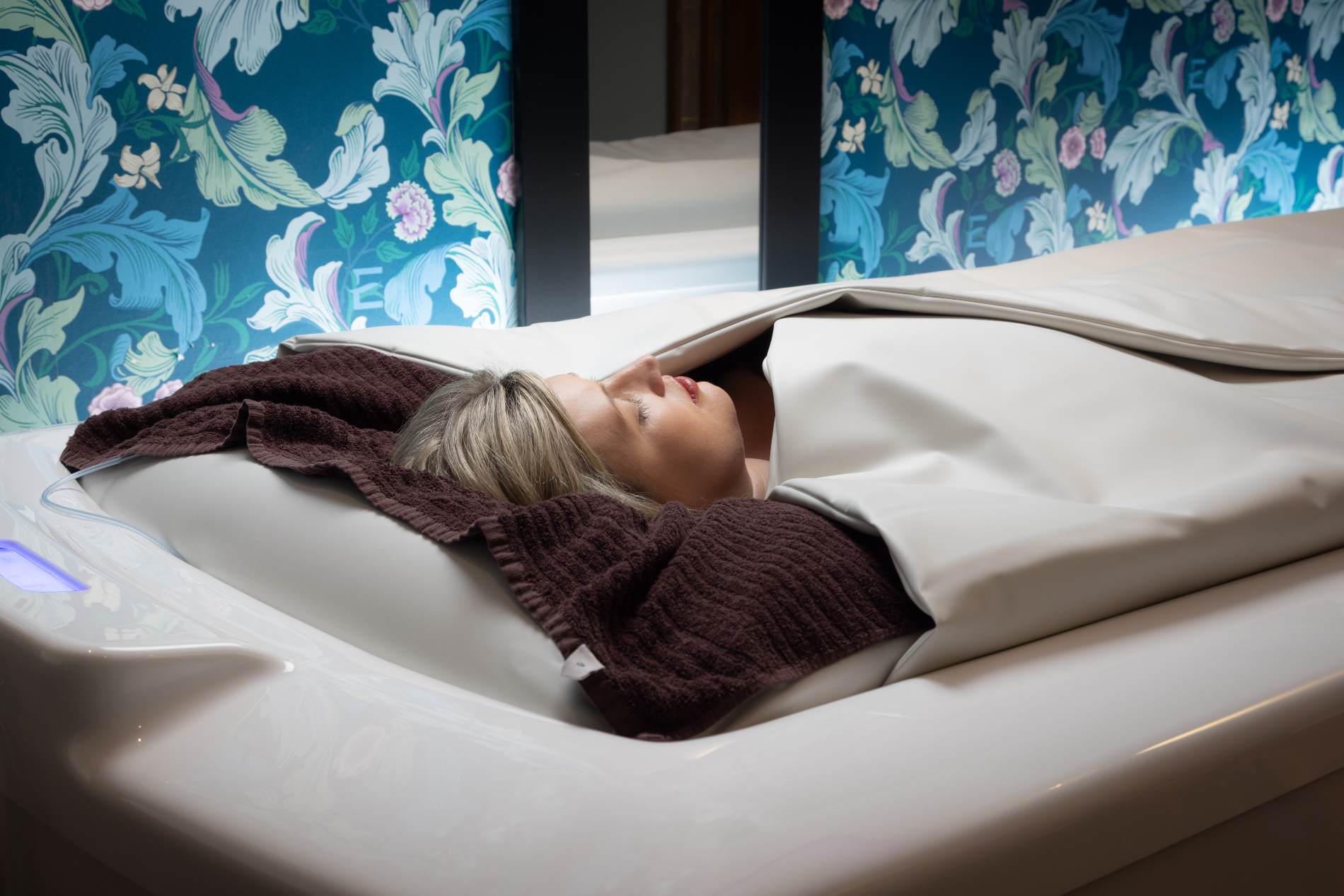 Deep relaxation with the Dry Flotation Bed at the Spa in Castleknock Hotel